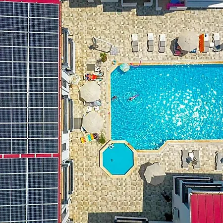 Diplomat Hotell 5*